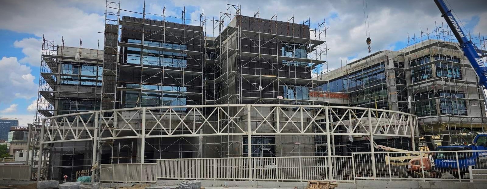 PČelična konstrukcija na jesen